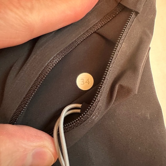 Lululemon Men’s Current State Board Short THIS IS SOLD UNABLE TO DELETE - Picture 4 of 9